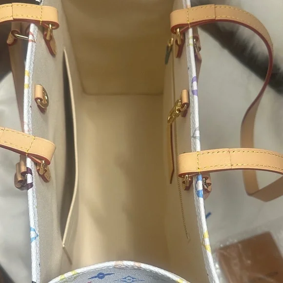 Multicolor Monogram Inspired On The Go Tote style bag. New never used - Picture 5 of 16